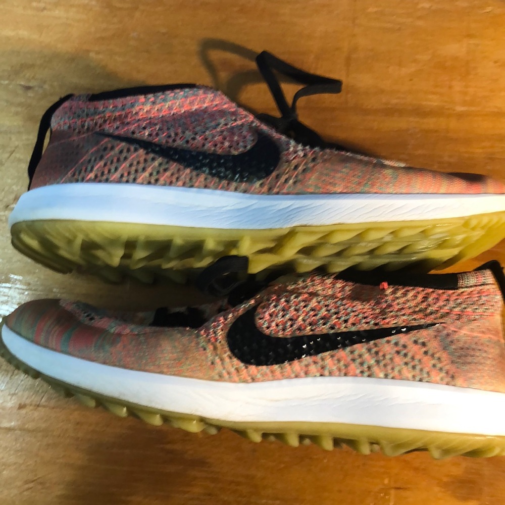 NIKE FLYNIT RACER G golf turfs